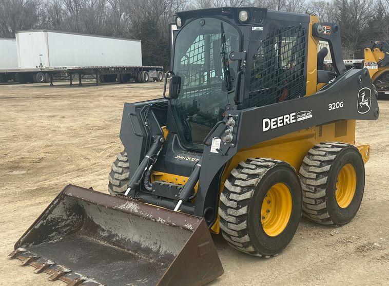 2021 John Deere 320G